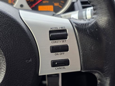 Used 2005 Nissan 350Z Touring image 20