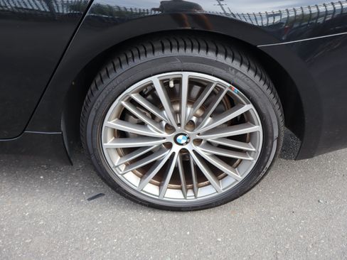 Used 2020 BMW 530i w/ Convenience Package RWD image 40