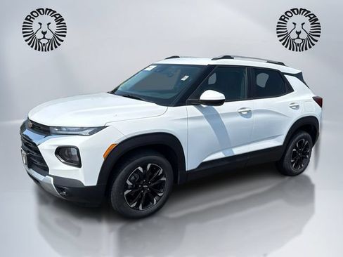 Used 2021 Chevrolet TrailBlazer LT w/ Premium Seating Package AWD/4WD image 1