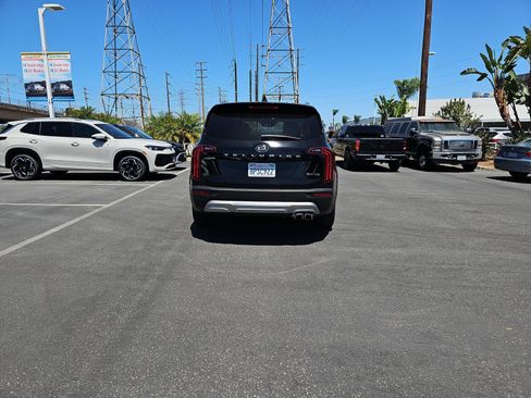 Used 2020 Kia Telluride EX w/ EX Premium Package FWD image 6