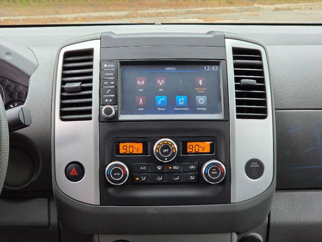 Used 2020 Nissan Frontier SV w/ Midnight Edition Floor Mats AWD/4WD image 27