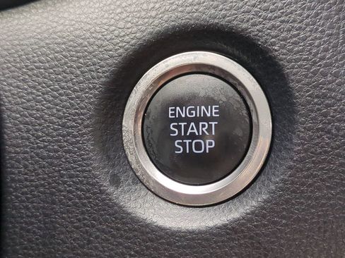 Used 2020 Toyota Corolla XLE w/ Carpet Mat Package (TMS) FWD image 31