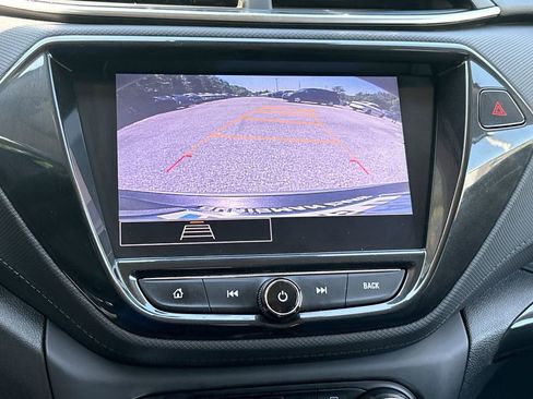 Used 2022 Chevrolet TrailBlazer LT w/ Convenience Package FWD image 23