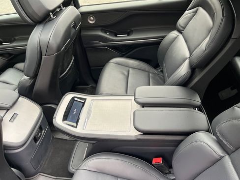 Used 2025 Lincoln Navigator Reserve w/ Jet Appearance Package image 14