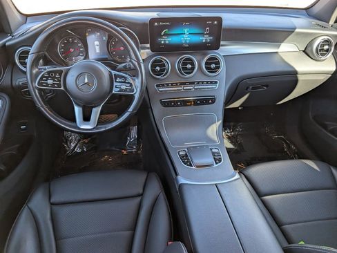 Used 2022 Mercedes-Benz GLC 300 4MATIC image 25