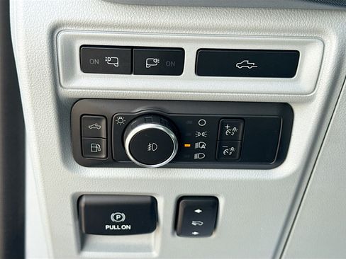 Used 2022 Ford F150 Limited AWD/4WD image 34