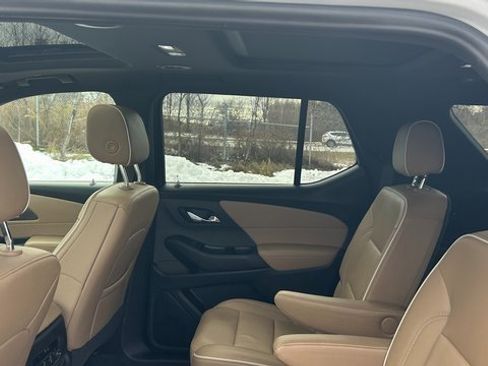 Certified 2023 Chevrolet Traverse Premier image 38