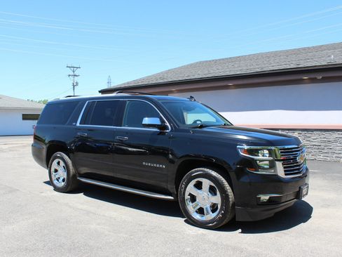 Used 2016 Chevrolet Suburban LTZ w/ Max Trailering Package AWD/4WD image 2