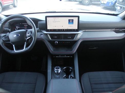 Certified 2025 Ford Explorer ST-Line image 15