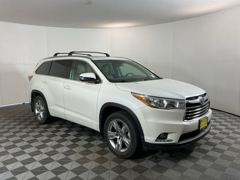 Used 2016 Toyota Highlander Limited AWD/4WD image 3