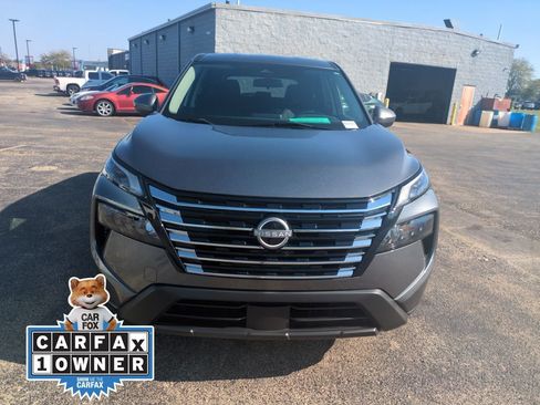 Used 2024 Nissan Rogue SV image 10