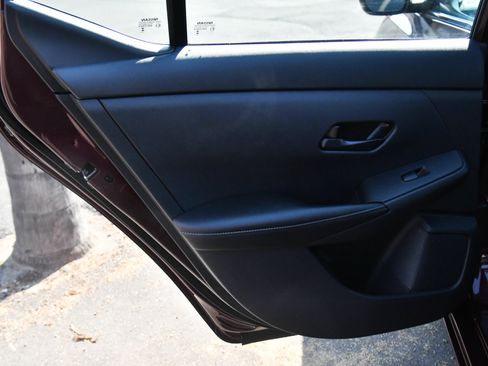 Used 2025 Nissan Sentra SV FWD image 30