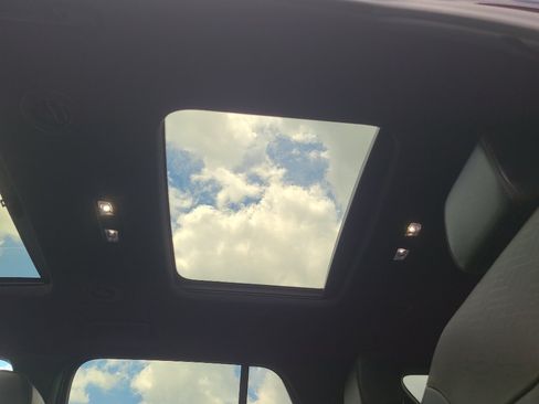 Used 2023 Chevrolet Traverse High Country w/ LPO, Floor Liner Package AWD/4WD image 39