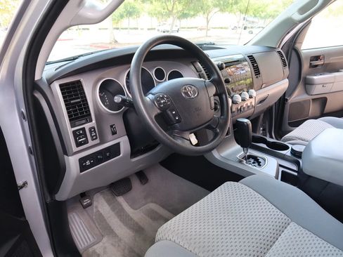 Used 2010 Toyota Tundra 4x4 Double Cab image 21