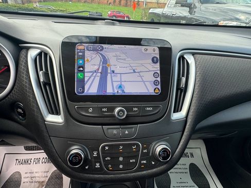 Used 2024 Chevrolet Malibu LT image 11