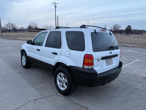 Used 2005 Ford Escape XLT image 6