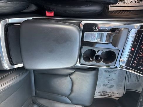 Used 2019 Audi Q8 Prestige image 18