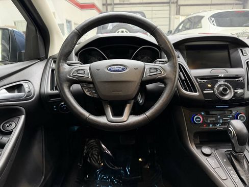 Used 2018 Ford Focus SEL w/ Cold Weather Package FWD image 21