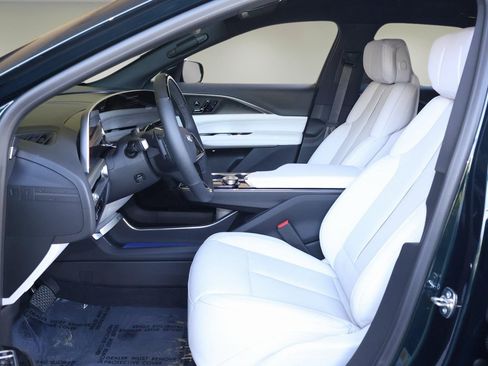 New 2026 Cadillac Lyriq Luxury image 12