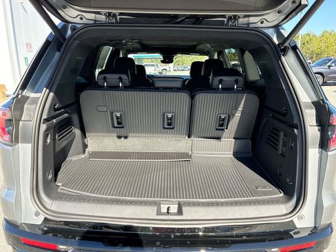 New 2026 GMC Acadia Denali Ultimate w/ LPO, Floor Liner Package image 27