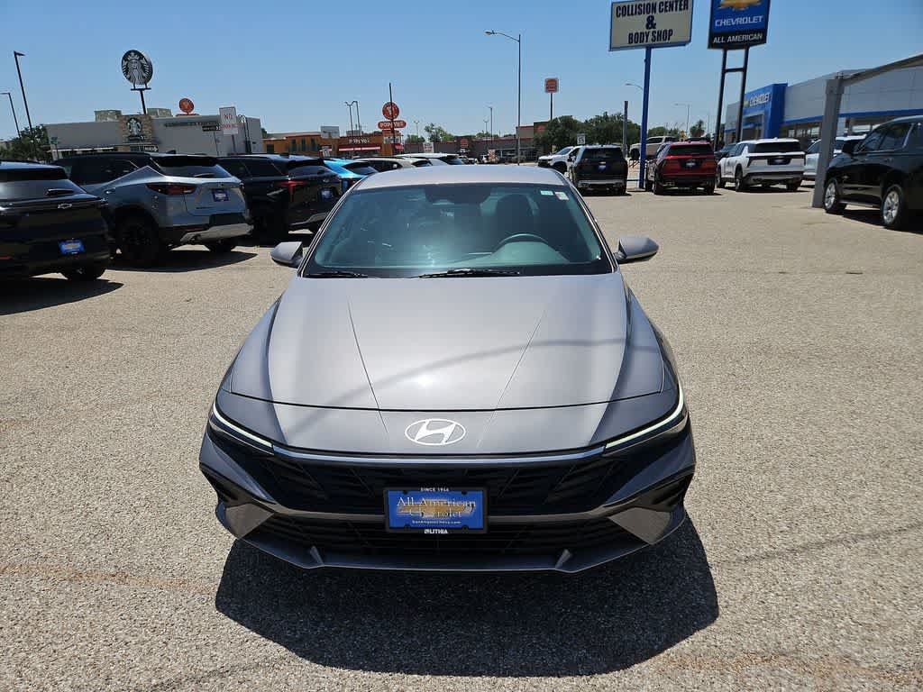 Used 2024 Hyundai Elantra SEL FWD image 3