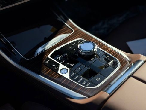 New 2026 BMW X5 xDrive50e image 16