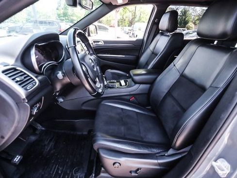 Used 2019 Jeep Grand Cherokee Altitude AWD/4WD image 47
