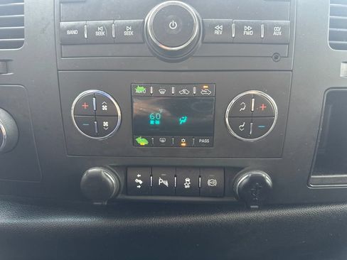 Used 2012 Chevrolet Silverado 2500 LT w/ Interior Plus Package AWD/4WD image 5