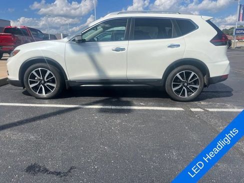 Used 2019 Nissan Rogue SL w/ Premium Package FWD image 9