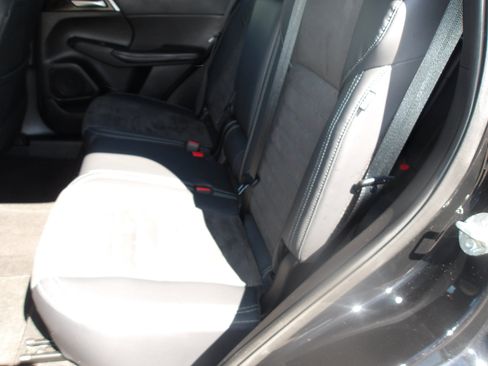 Used 2023 Mitsubishi Outlander SE AWD/4WD image 13