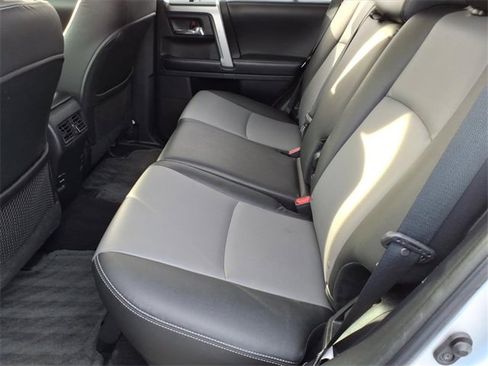 Used 2016 Toyota 4Runner SR5 image 9