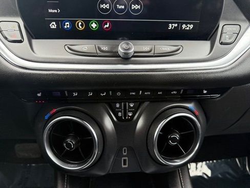 Used 2024 Chevrolet Blazer LT image 19