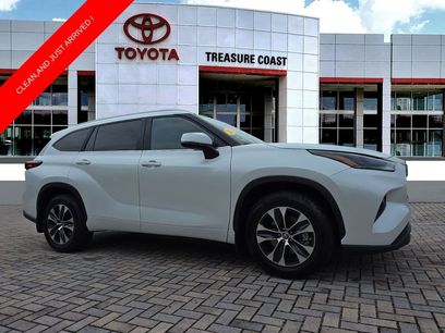 Used 2023 Toyota Highlander XLE