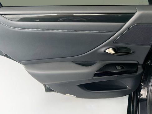 Used 2025 Lexus ES 350 w/ Accessory Package (Z2) FWD image 24