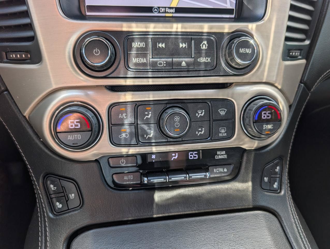 Used 2018 GMC Yukon Denali AWD/4WD image 28