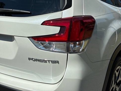 Used 2023 Subaru Forester Premium AWD/4WD image 14