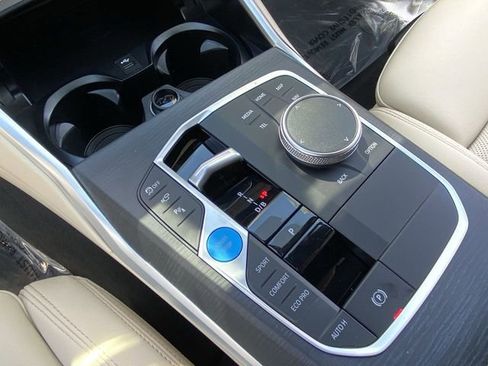 Used 2025 BMW i4 eDrive40 w/ Premium Package image 22