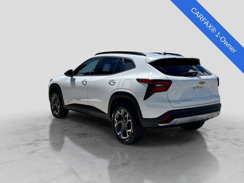 Used 2024 Chevrolet Trax LT w/ Driver Confidence Package FWD image 5