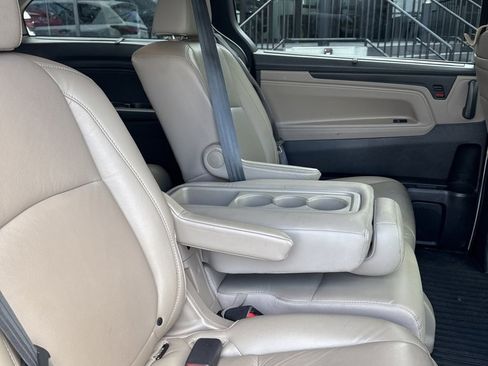 Used 2019 Honda Odyssey Elite image 5