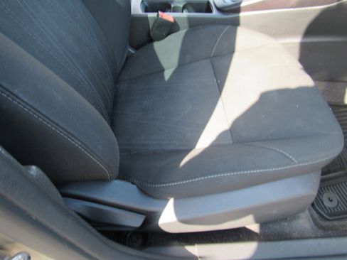 Used 2018 Ford Focus SE w/ Cold Weather Package FWD image 34