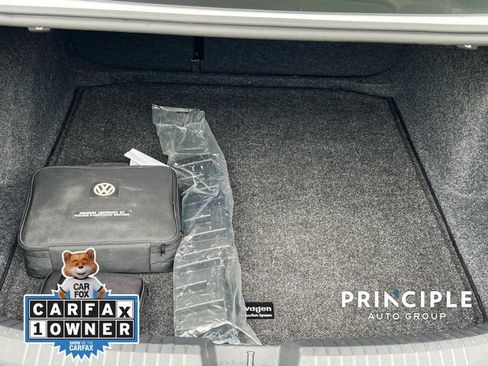 Used 2022 Volkswagen Jetta SE w/ Panoramic Sunroof Package image 30