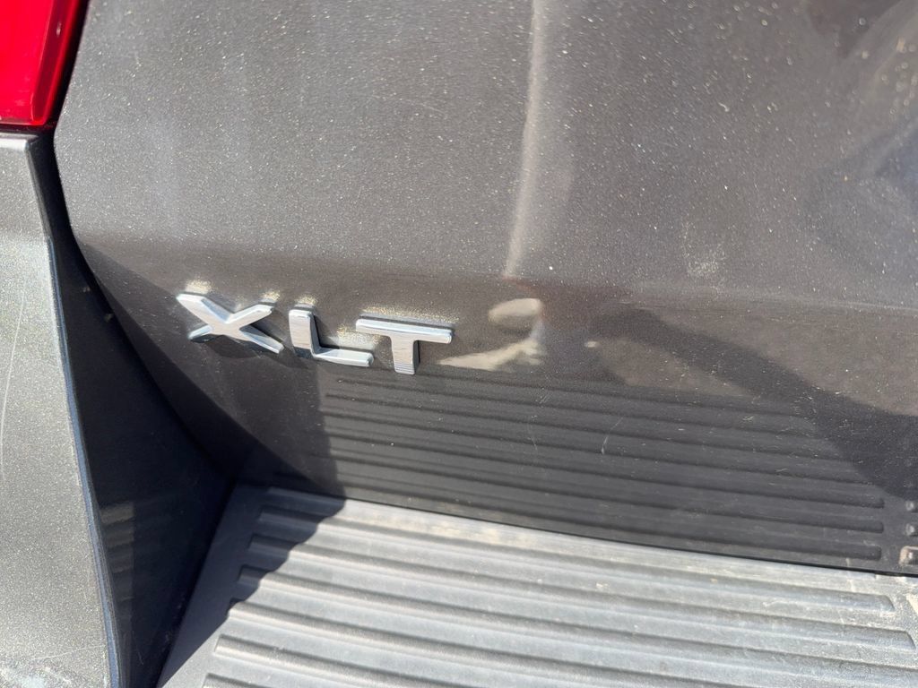 Used 2021 Ford Expedition XLT AWD/4WD image 9
