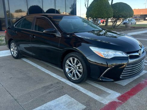 Used 2017 Toyota Camry XLE image 4