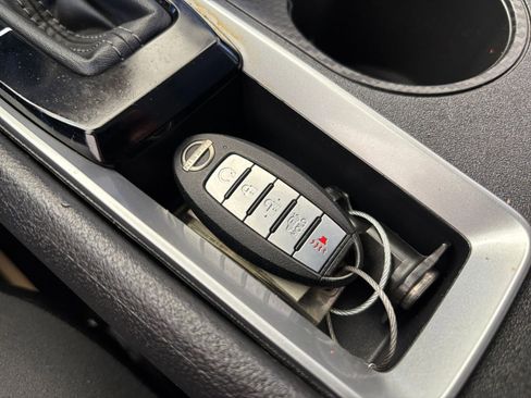 Used 2025 Nissan Altima 2.5 SV FWD image 21