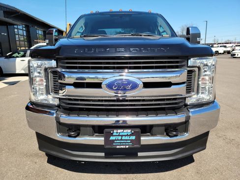 Used 2017 Ford F250 XLT w/ FX4 Off-Road Package image 2