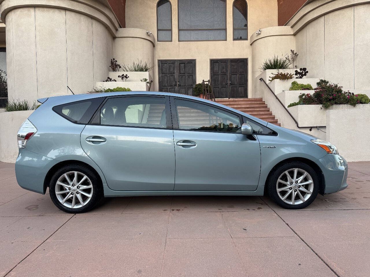 Used 2014 Toyota Prius V Five FWD image 7