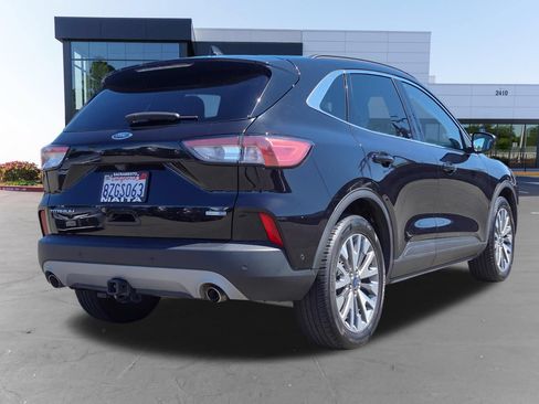Used 2020 Ford Escape Titanium AWD/4WD image 3