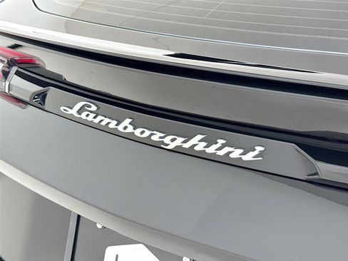 Used 2020 Lamborghini Urus image 38