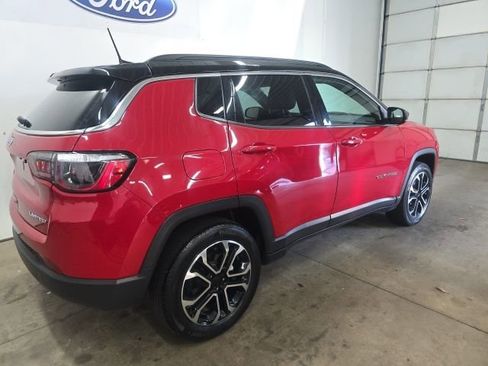 Used 2024 Jeep Compass Limited image 10