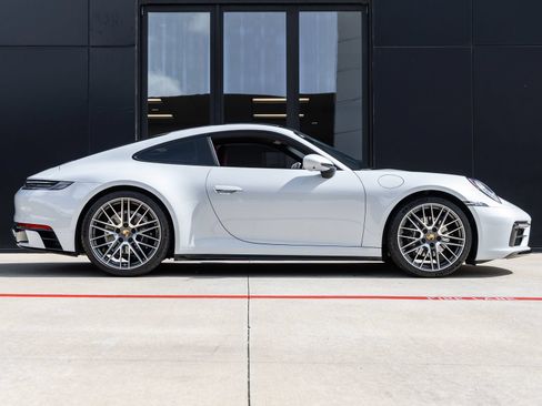 Certified 2023 Porsche 911 Carrera 4 AWD/4WD image 12